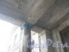 Каменноостровский пр., дом 26-28. Фрагмент колоннады между корпусами. Фото 7 июля 2012 г.