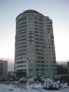 Гражданский пр., дом 116, корпус 5. Общий вид здания с пр. Просвещения. Фото 24 января 2013 г.