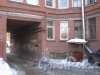Лесной пр., дом 77. Арка въезда во двор со стороны 1-Муринского пр. Фото 5 февраля 2013 г.