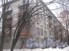 Светлановский пр., дом 63. Общий вид со стороны двора и парадных. Фото 8 февраля 2013 г.