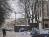 Тихорецкий пр., дом 4 (справа) и проезд вдоль него от Политехнической ул. в сторону пр. Раевского. Фото 8 февраля 2013 г.