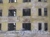 Тихорецкий пр., дом 5, корпус 1. Вид со стороны дома 5 корпус 2 на фрагмент заброшенного здания. Фото 8 февраля 2013 г.