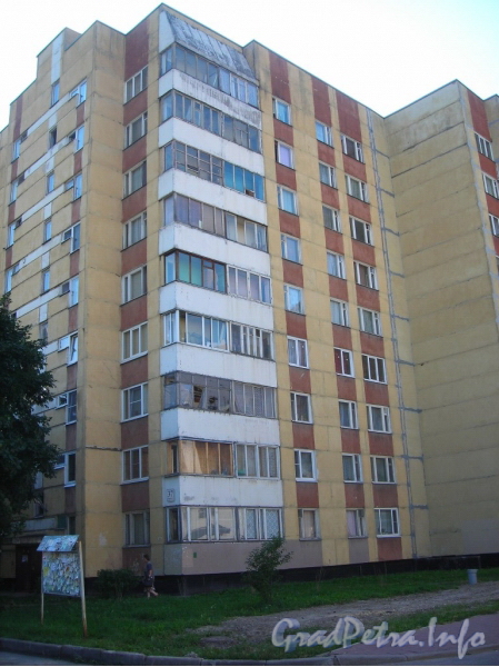 Пр. Маршала Жукова, д. 37 корп. 1. Общий вид жилого дома. Фото декабрь 2011 г.