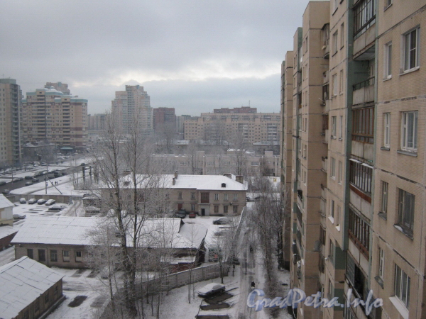 Вид из окна дома 54 по проспекту Ударников в сторону проспекта Наставников. Фото 23 декабря 2011 г.