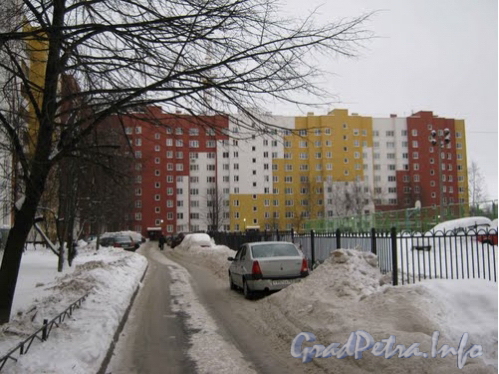 Вид на дом от его крыла по Ленинскому пр. Фото 2010 г.
