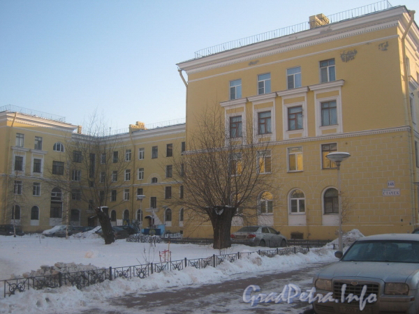 Пр. Стачек, дом 148. Фасад жилого дома со двора. Фото январь 2012 г.