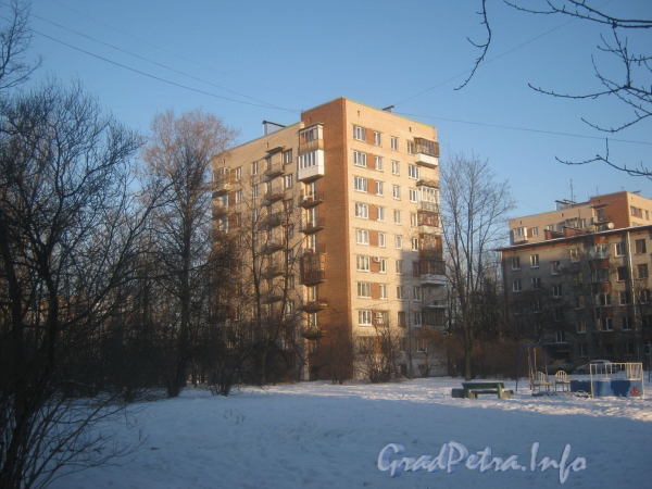 Пр. Стачек, дом 138. Общий жилого дома. Фото январь 2012 г.