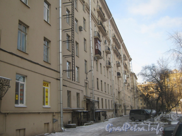 Пр. Стачек, дом 67, корп. 5. Вид вдоль корпуса 5 со стороны двора. Фото февраль 2012 г.