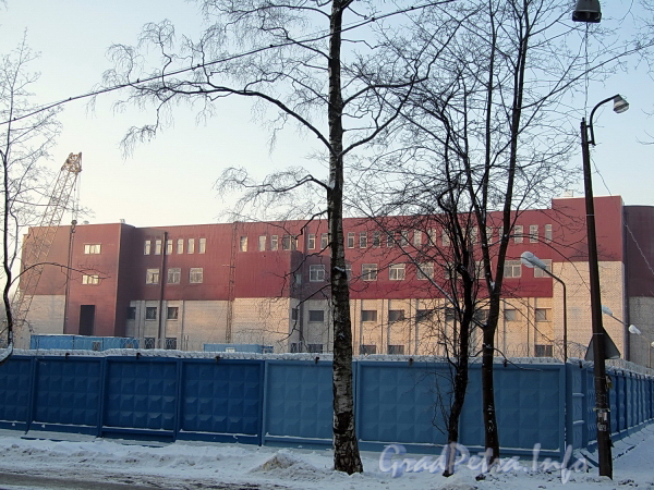 Костромской пр., д. 10. Участок после демонтажа построек. Вид от Кольской улицы. Фото февраль 2012 г.