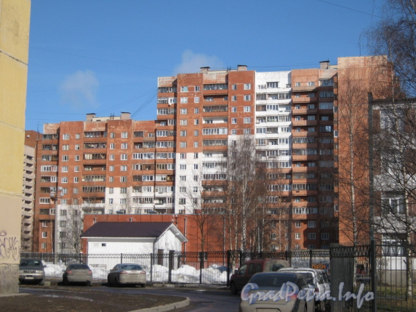 Ленинский пр., дом 93, корп. 2. Общий вид со стороны ул. Маршала Захарова. Фото март 2012 г.