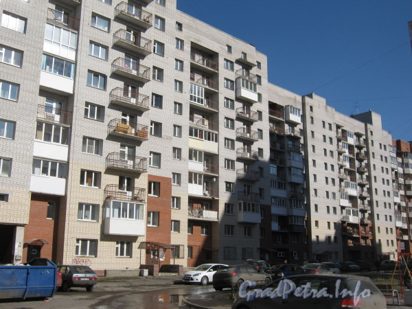 Ленинский пр., дом 91. Общий вид со стороны двора. Фото март 2012 г.