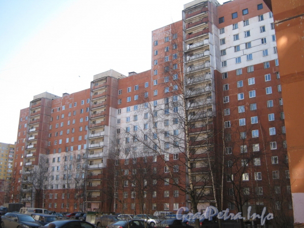 Ленинский пр., дом 93, корпус 2. Общий вид со стороны дома 91. Фото март 2012 г.