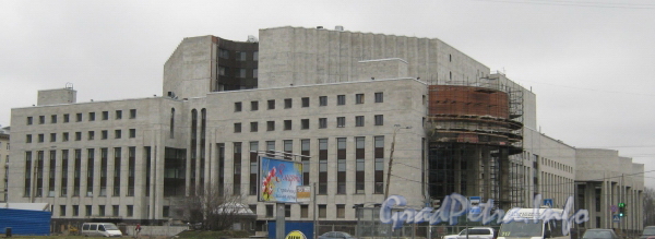 Московский пр., дом 165 корпус 2. Общий вид здания с Бассейной ул. Фото март 2012 г.