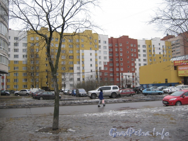 Пр. Маршала Жукова, дом 43 корпус 1. Общий вид дома с Ленинского пр. Фото март 2012 г.