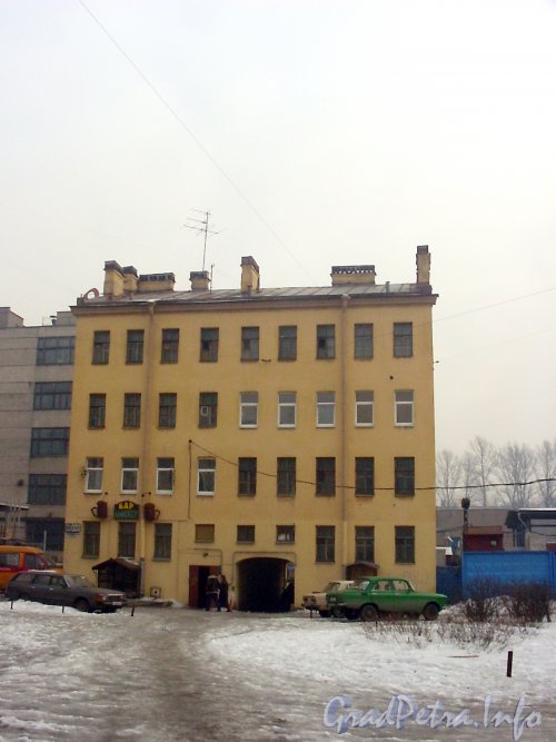 Лиговский пр., дом 180. Общий вид жилого дома. Фото март 2004 года.