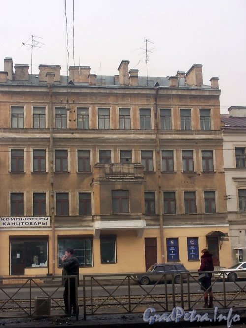 Лиговский пр., дом 195. Общий вид здания. Фото март 2004 года.