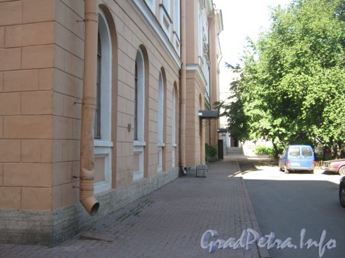 Микрорайон «Форели». Пр. Стачек, дом 160. Общий вид со стороны двора. Фото 13 августа 2012 г.