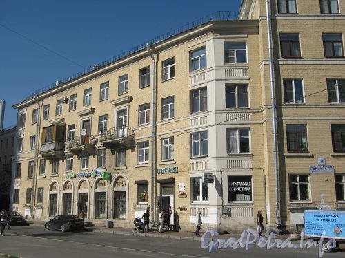 Ленинский пр., дом 116. Левая часть фасада со стороны Ленинского пр. Фото август 2012 г.