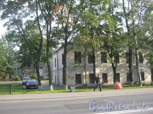 Волковский пр., дом 20, корус 1. Левая часть фасада. Фото 18 сентября 2012 г.