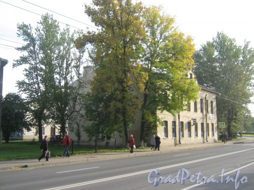 Волковский пр., дом 24. Общий вид дома. Фото 18 сентября 2012 г.