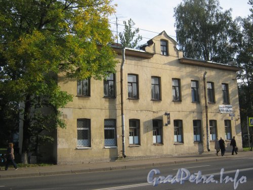 Волковский пр., дом 24. Фасад здания. Фото 18 сентября 2012 г.