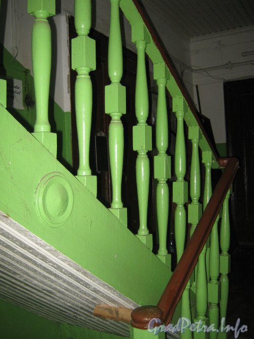 Пр. Мориса Тореза, дом 73, корпус 2. Лестничная клетка первого этажа. Фото 4 сентября 2012 г.