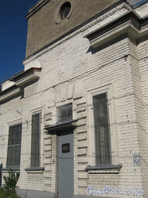 Пр. Энгельса, дом 107, корпус 2. Общий вид здания с пр. Энгельса. Фото 4 сентября 2012 г.