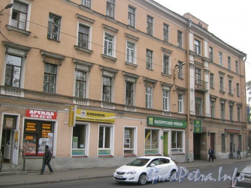 Старо-Петергофский проспект, дом 16. Общий вид со Старо-Петергофского проспекта. Фото 19 октября 2012 г.