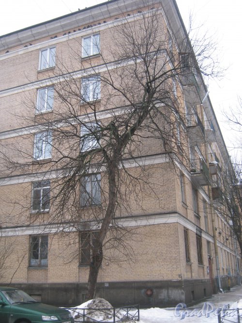 Пр. Стачек, дом 92. Общий вид со стороны дома 92 корпус 2. Фото 28 декабря 2012 г.
