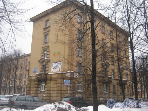 Пр. Стачек, дом 88, корпус 2. Фрагмент левой части здания. Вид со стороны дома 90. Фото 28 декабря 2012 г.