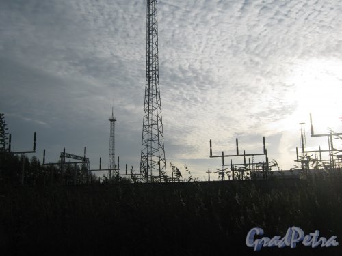 Пр. Энгельса. Строительство подстанции в районе промышленных складов Парнас. Фото 2 октября 2012 г.