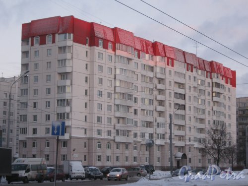 Гражданский пр., дом 122, корпус 1. Общий вид фасада здания. Фото 24 января 2013 г.