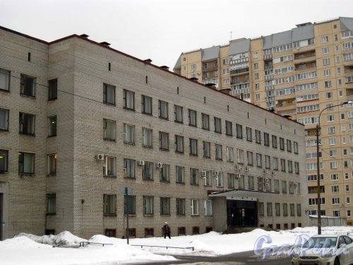 Проспект Юрия Гагарина, дом 65. Правая часть здания. Фото 8 февраля 2013 г.