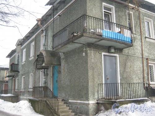 Пр. Энгельса, дом 14. Общий вид со стороны двора. Фото 26 февраля 2013 г.
