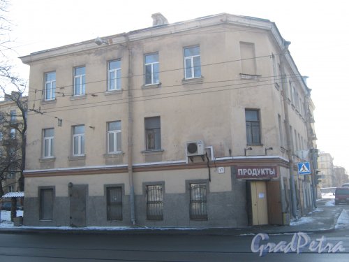 1-Муринский пр., дом 17. Общий вид здания. Фото 10 марта 2013 г.