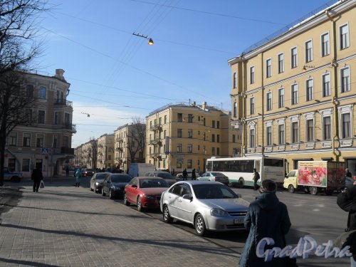Старо-Петергофский проспект, дом 21. Общий вид корпусов 1, 2, 3, 4 (справа налево). Фото 19 марта 2013 г.