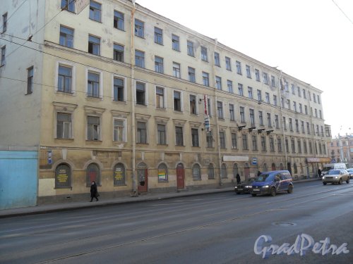 Старо-Петергофский проспект, дом 14. Вид со стороны магазина «Пятерочка». Фото 19 марта 2013 г.