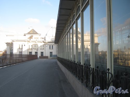 Загородный пр., дом 52, литера П. Фрагмент зданий Витебского вокзала. Фото 21 марта 2013 г.