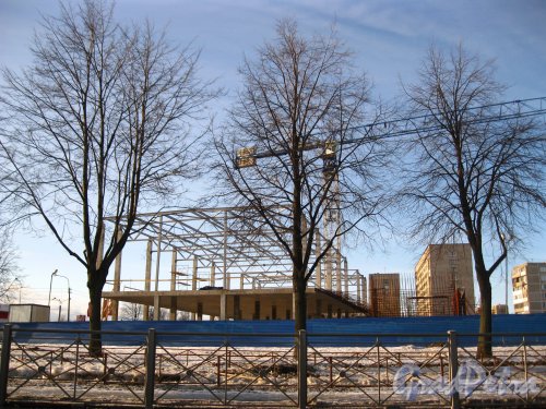 Дальневосточный проспект, дом 40. Строительство нового здания. Фото 24 марта 2013 г.