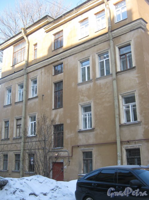 1-Муринский пр., дом 25. Общий вид здания со стороны двора. Фото 10 марта 2013 г.