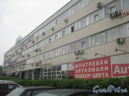 Ириновский пр., дом 2. БЦ «Сокол» со стороны фасада. Фото 17 мая 2013 г.
