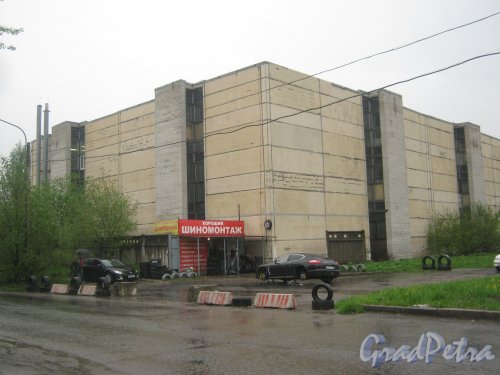 Ириновский пр., дом 2. БЦ «Ника». Вид с Объездного шоссе . Фото 17 мая 2013 г.