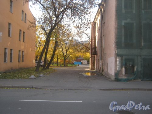 Участок дома 199 по Лиговскому проспекту (строения на сохранились). Фото октябрь 2013 г.