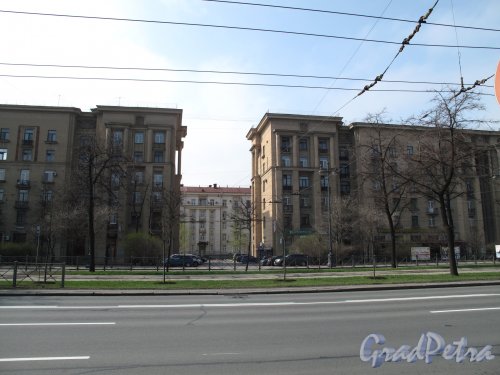 Московский пр., 145-147жилые дома. Общий вид. Фото 2013 год.