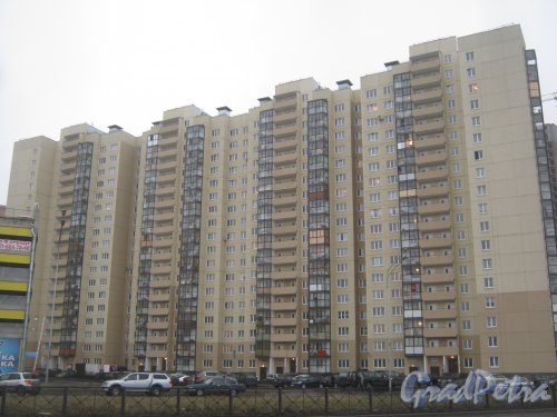 Пр. Кузнецова, дом 10, корпус 1. Вид с ул. Маршала Казакова. Фото 29 декабря 2013 г.