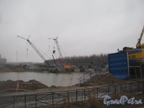 Пр. Героев. Строительство моста через Дудергофский канал. Фото 29 декабря 2013 г.