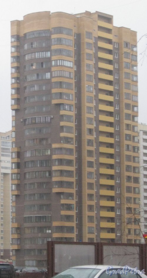 Ленинский пр., дом 78, корпус 2. Общий вид с пр. Кузнецова. Фото 29 декабря 2013 г.