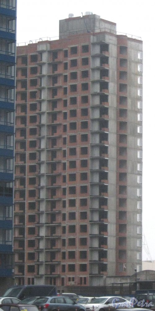 Пр. Кузнецова, дом 14, корпус 3. Вид с пр. Кузнецова на строящееся здание. Фото 29 декабря 2013 г.