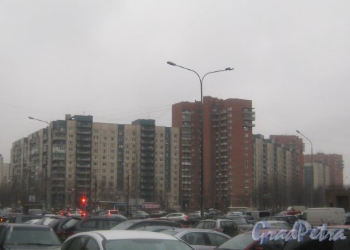 Пр. Кузнецова, дом 17. Общий вид здания с Ленинского пр. Фото 29 декабря 2013 г.