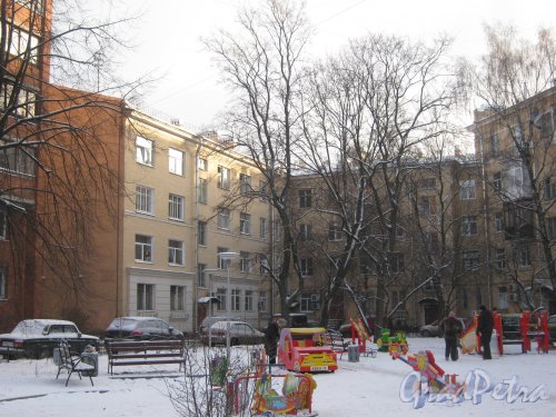 Микрорайон «Форели», Ленинский пр., дом 116. Вид со стороны двора. Фото январь 2014 г.